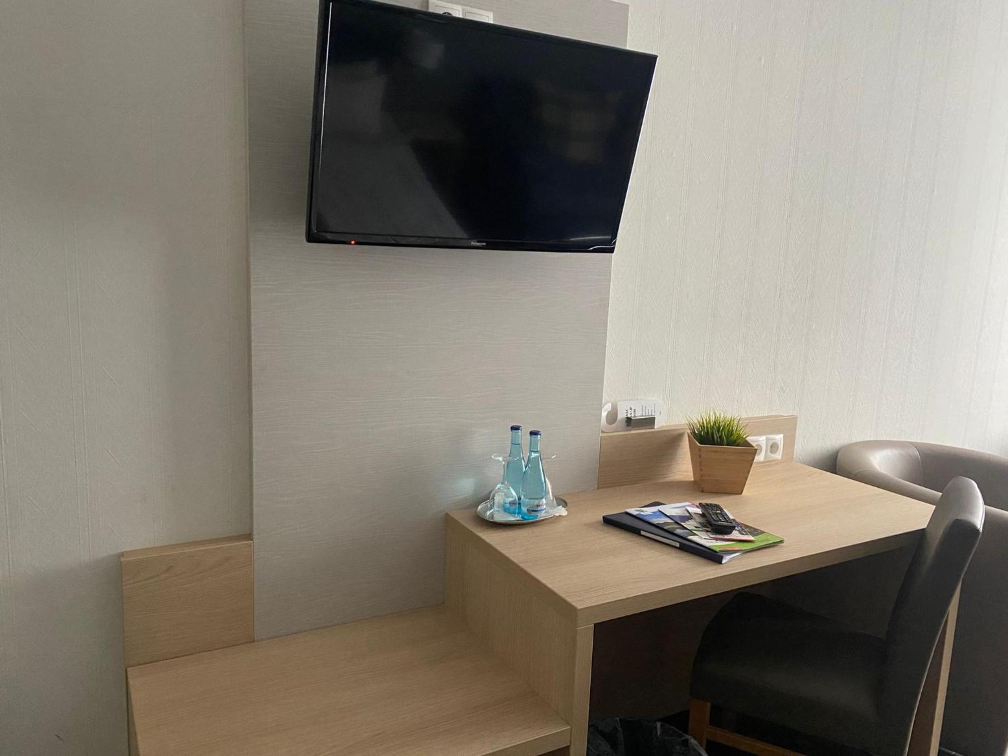 ホテル レストラン コルピングハウス リンゲン 部屋 写真